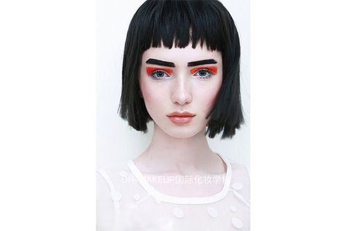 山东化妆培训学校选择指南 美妆教育家眼中的理性决策框架